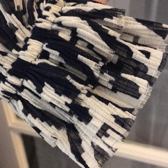 Tory Burch Wrap Around Maxi Dress in Navy/White Tapestry Geo Print - Picture 12 of 13